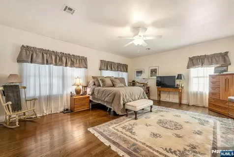 500 Blue Hill Terrace Franklin Lakes NJ 07417