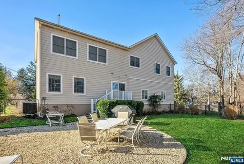 500 Blue Hill Terrace Franklin Lakes NJ 07417