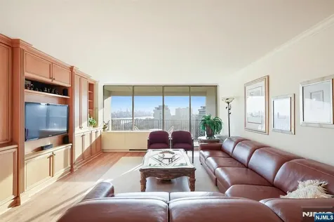 5 Horizon Road Fort Lee NJ 07024