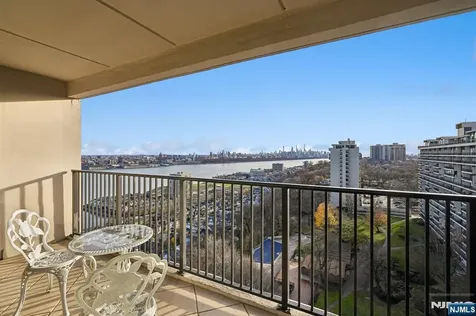 5 Horizon Road Fort Lee NJ 07024