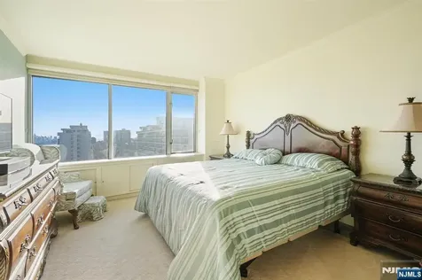 5 Horizon Road Fort Lee NJ 07024