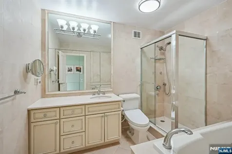 5 Horizon Road Fort Lee NJ 07024