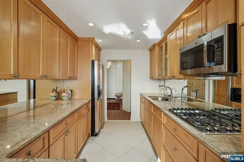 5 Horizon Road Fort Lee NJ 07024