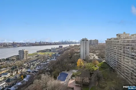 5 Horizon Road Fort Lee NJ 07024