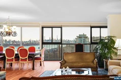 5 Horizon Road Fort Lee NJ 07024