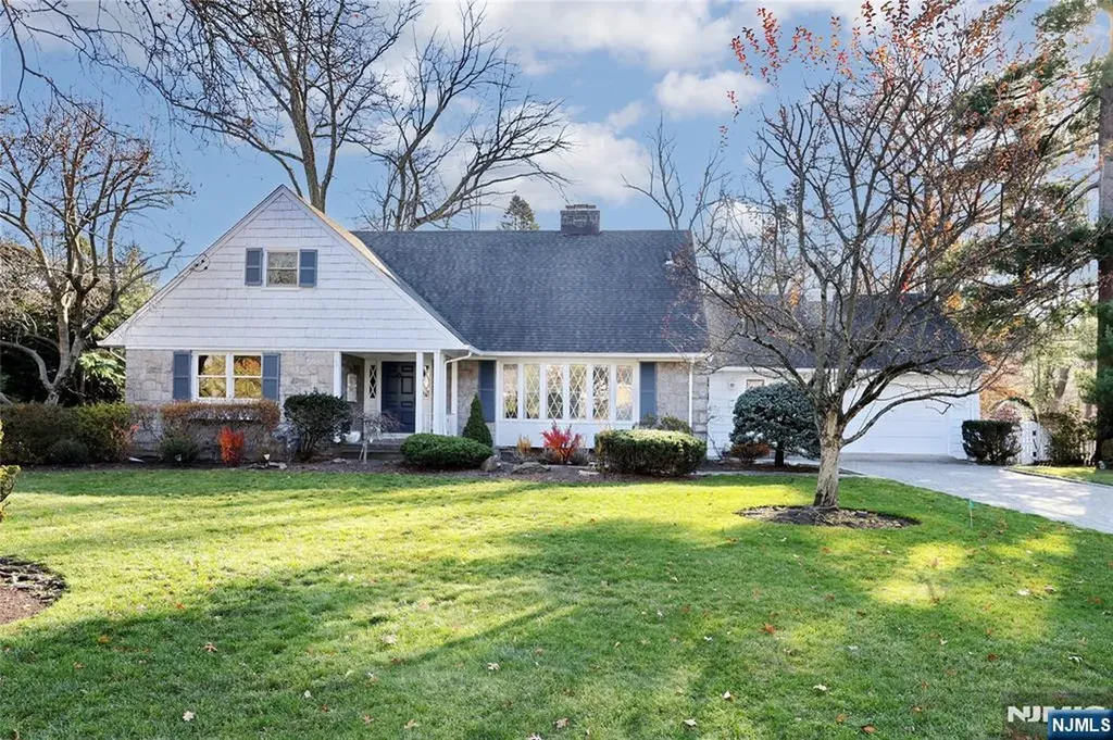26 Glenwood Road Tenafly NJ 07670