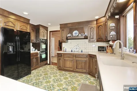 26 Glenwood Road Tenafly NJ 07670