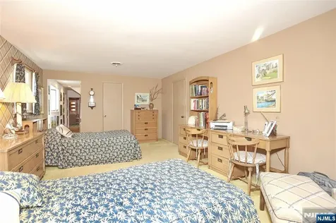 26 Glenwood Road Tenafly NJ 07670