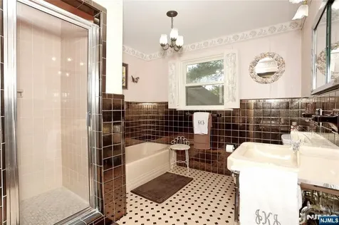 26 Glenwood Road Tenafly NJ 07670
