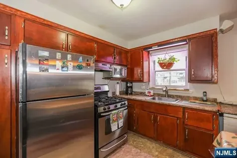 346 Esplanade Hackensack NJ 07601
