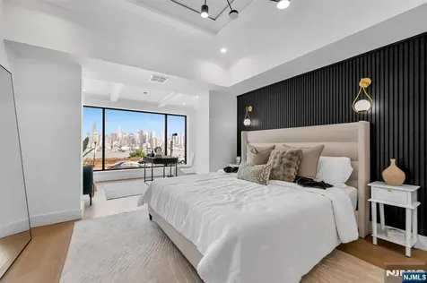 829 Boulevard East Weehawken NJ 07086