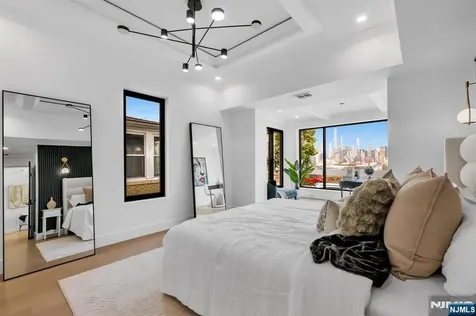 829 Boulevard East Weehawken NJ 07086