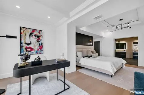 829 Boulevard East Weehawken NJ 07086
