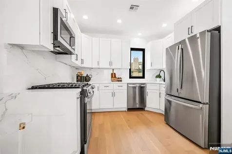 829 Boulevard East Weehawken NJ 07086