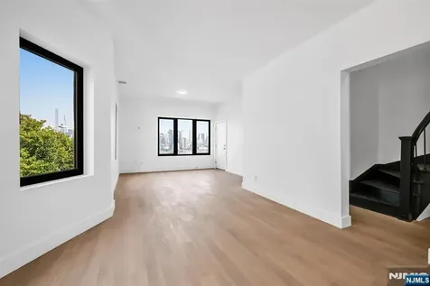 829 Boulevard East Weehawken NJ 07086