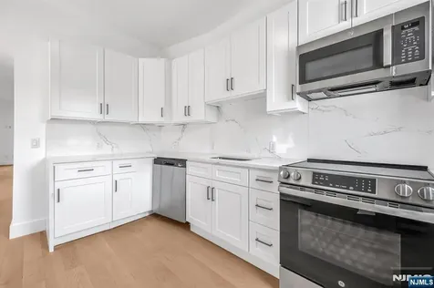 829 Boulevard East Weehawken NJ 07086