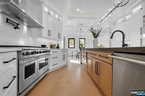 829 Boulevard East Weehawken NJ 07086