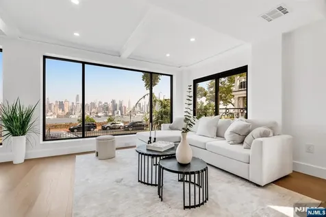 829 Boulevard East Weehawken NJ 07086