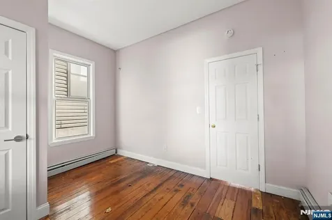 122 18th Street Union City NJ 07087