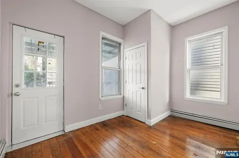 122 18th Street Union City NJ 07087