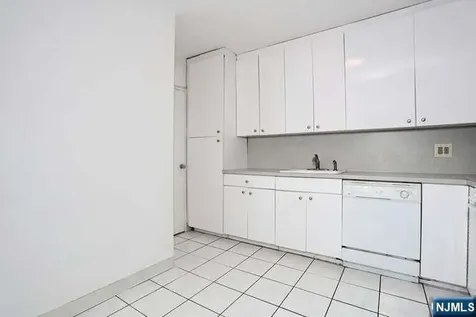 6 Horizon Road Fort Lee NJ 07024