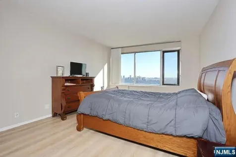 6 Horizon Road Fort Lee NJ 07024