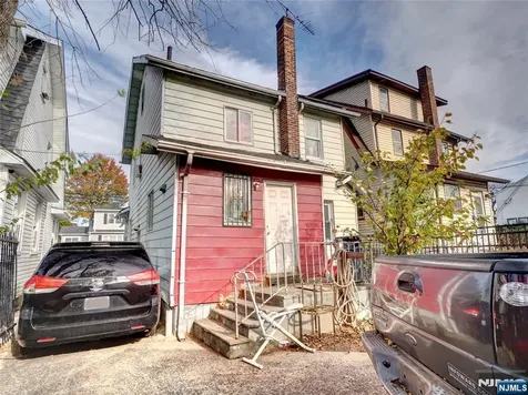 77 Delmar Place Irvington NJ 07111
