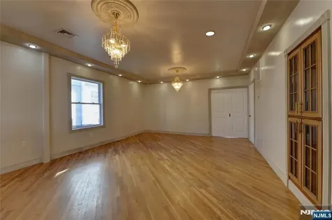 118 14th Street Prospect Park NJ 07508