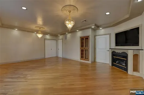 118 14th Street Prospect Park NJ 07508