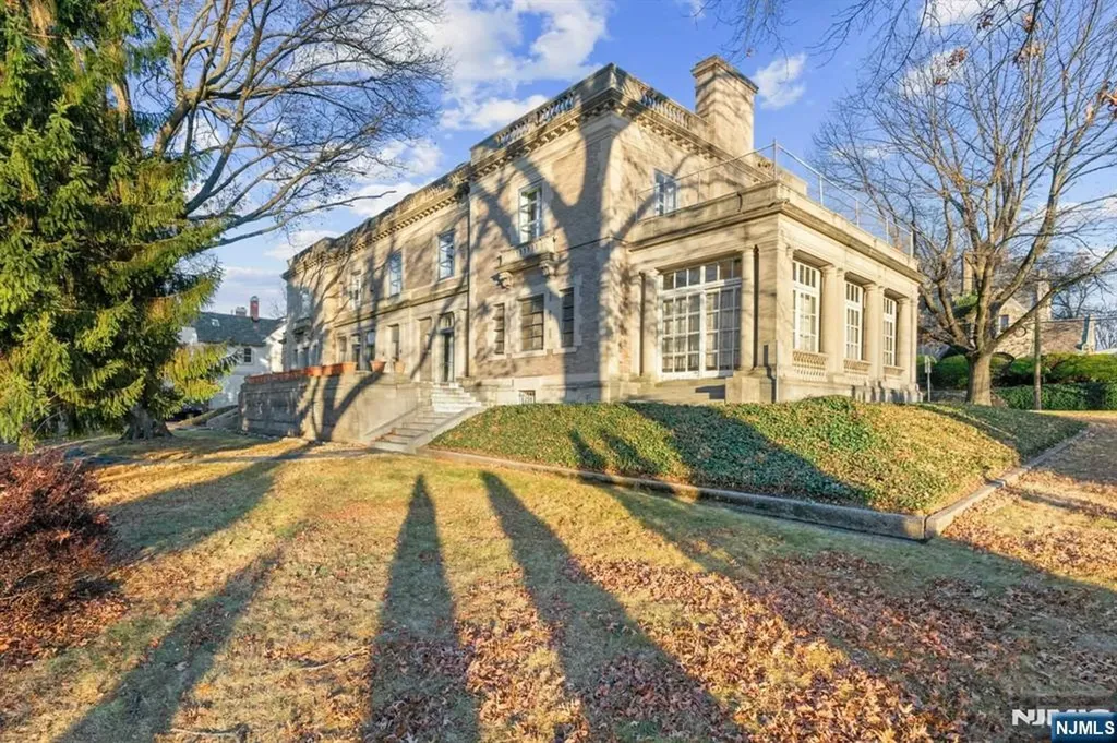 229-235 Ballantine Parkway Newark NJ 07104