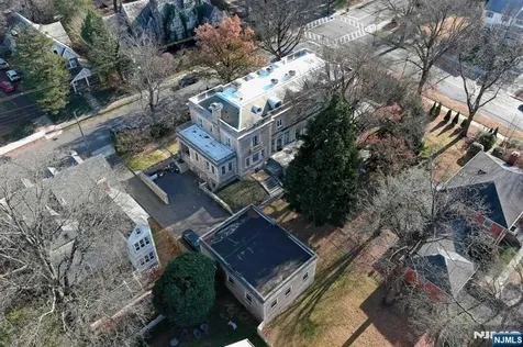 229-235 Ballantine Parkway Newark NJ 07104