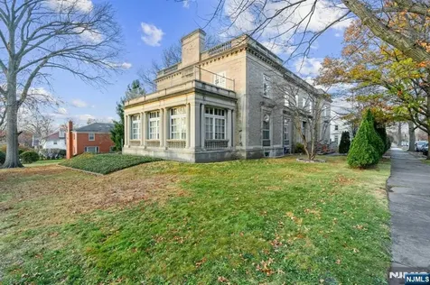 229-235 Ballantine Parkway Newark NJ 07104