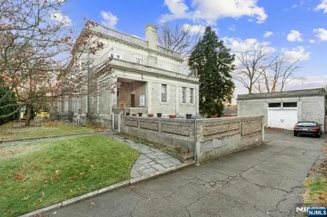 229-235 Ballantine Parkway Newark NJ 07104