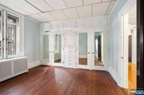 229-235 Ballantine Parkway Newark NJ 07104