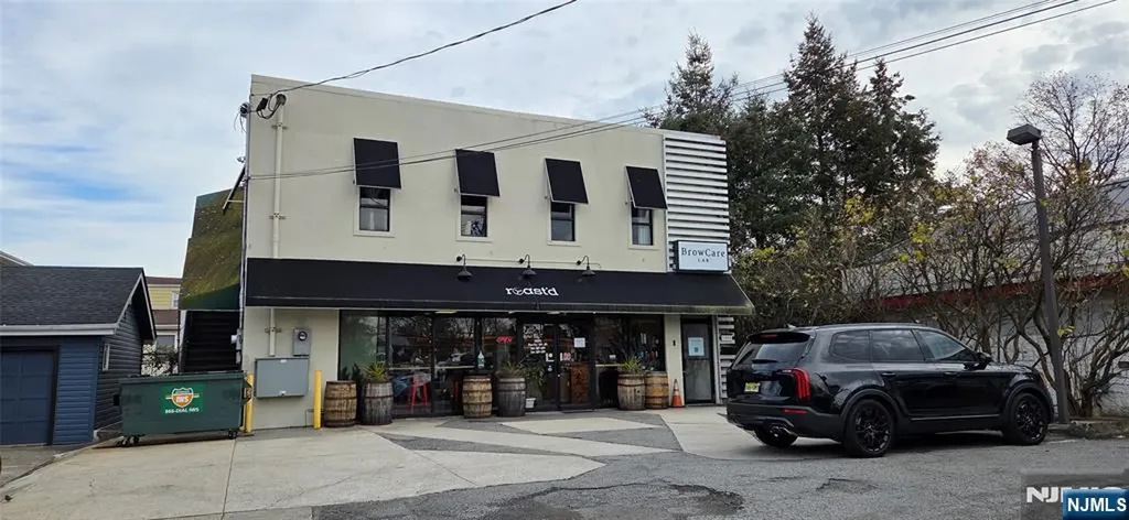 1666 Bergen Boulevard Fort Lee NJ 07024