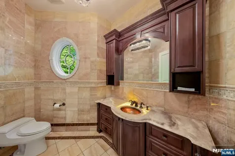 105 Chestnut Ridge Road Saddle River NJ 07458