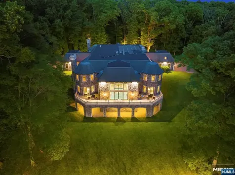 105 Chestnut Ridge Road Saddle River NJ 07458