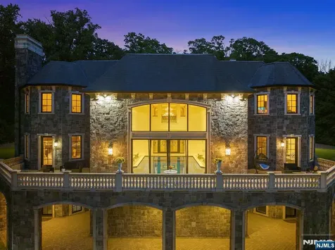 105 Chestnut Ridge Road Saddle River NJ 07458