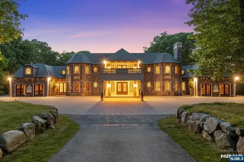 105 Chestnut Ridge Road Saddle River NJ 07458