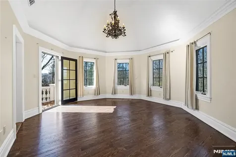 105 Chestnut Ridge Road Saddle River NJ 07458