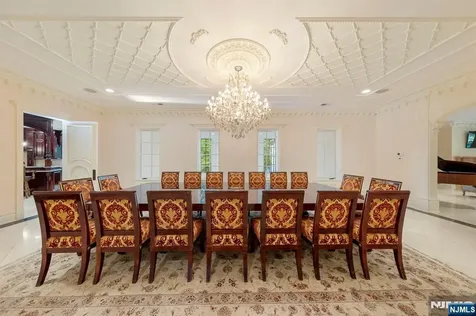 105 Chestnut Ridge Road Saddle River NJ 07458