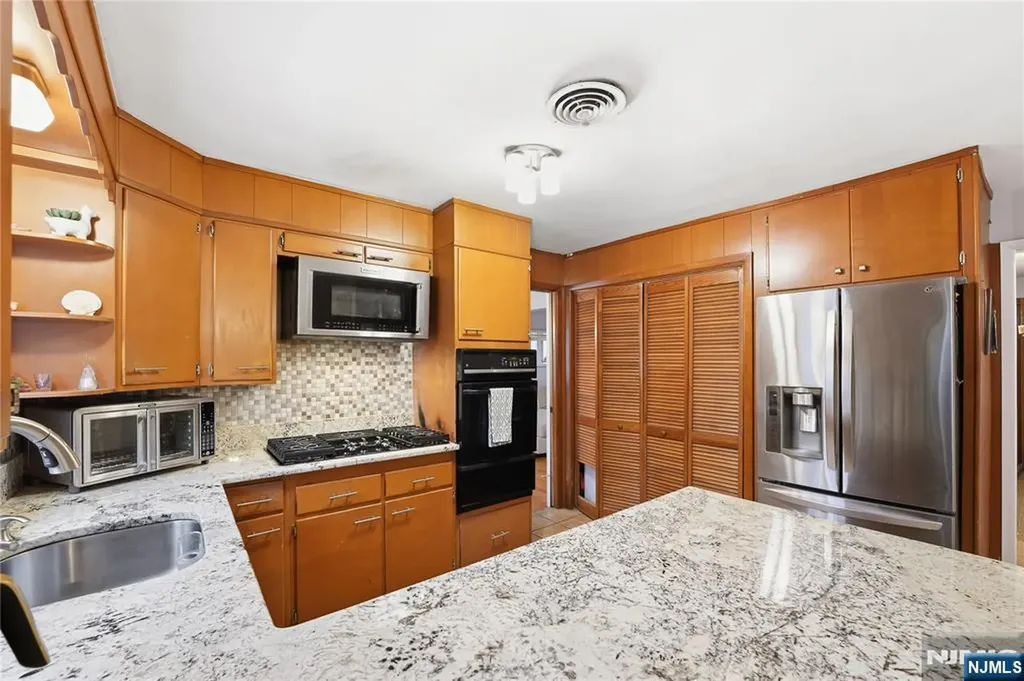 175 Weaver Avenue Bloomfield NJ 07003