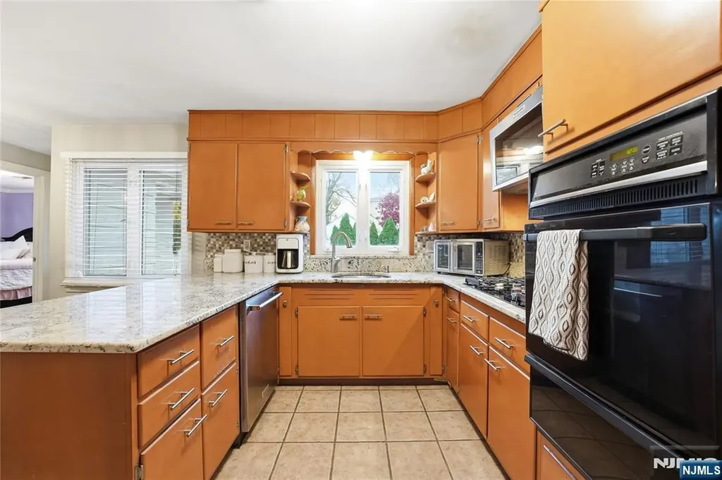 175 Weaver Avenue Bloomfield NJ 07003