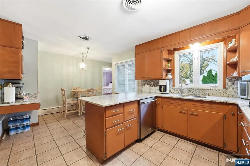 175 Weaver Avenue Bloomfield NJ 07003