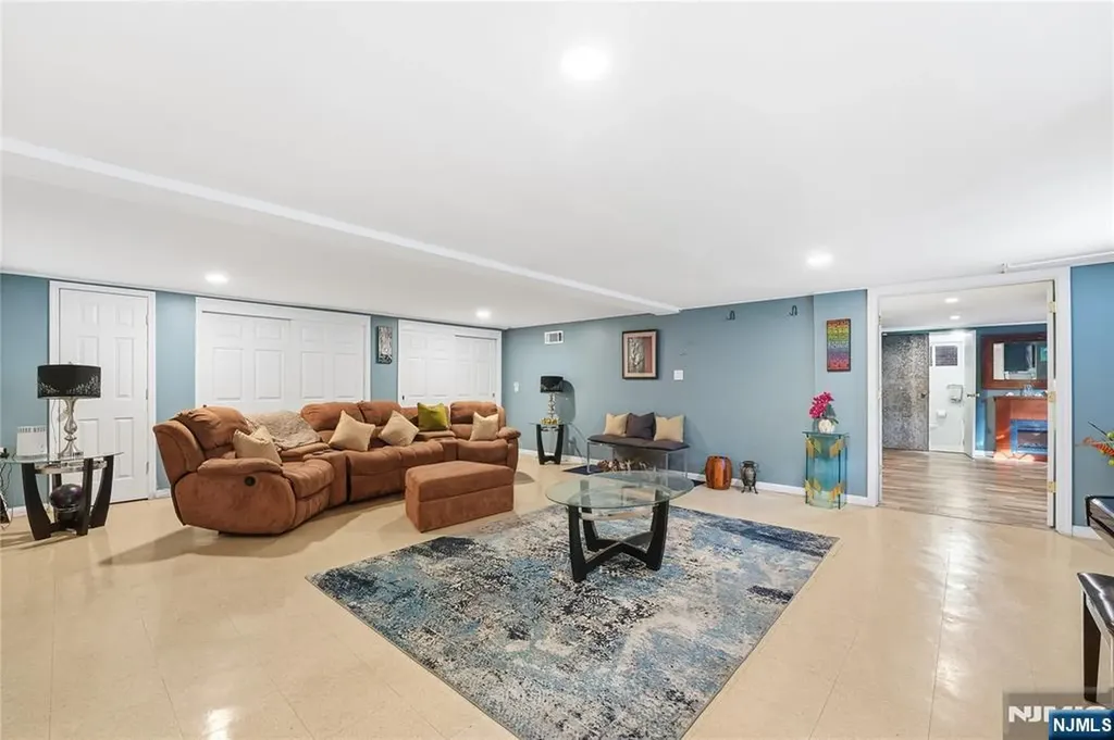 175 Weaver Avenue Bloomfield NJ 07003