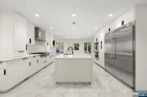 425 Highview Road Englewood NJ 07631