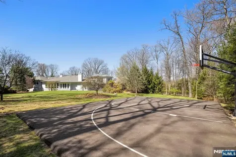 425 Highview Road Englewood NJ 07631