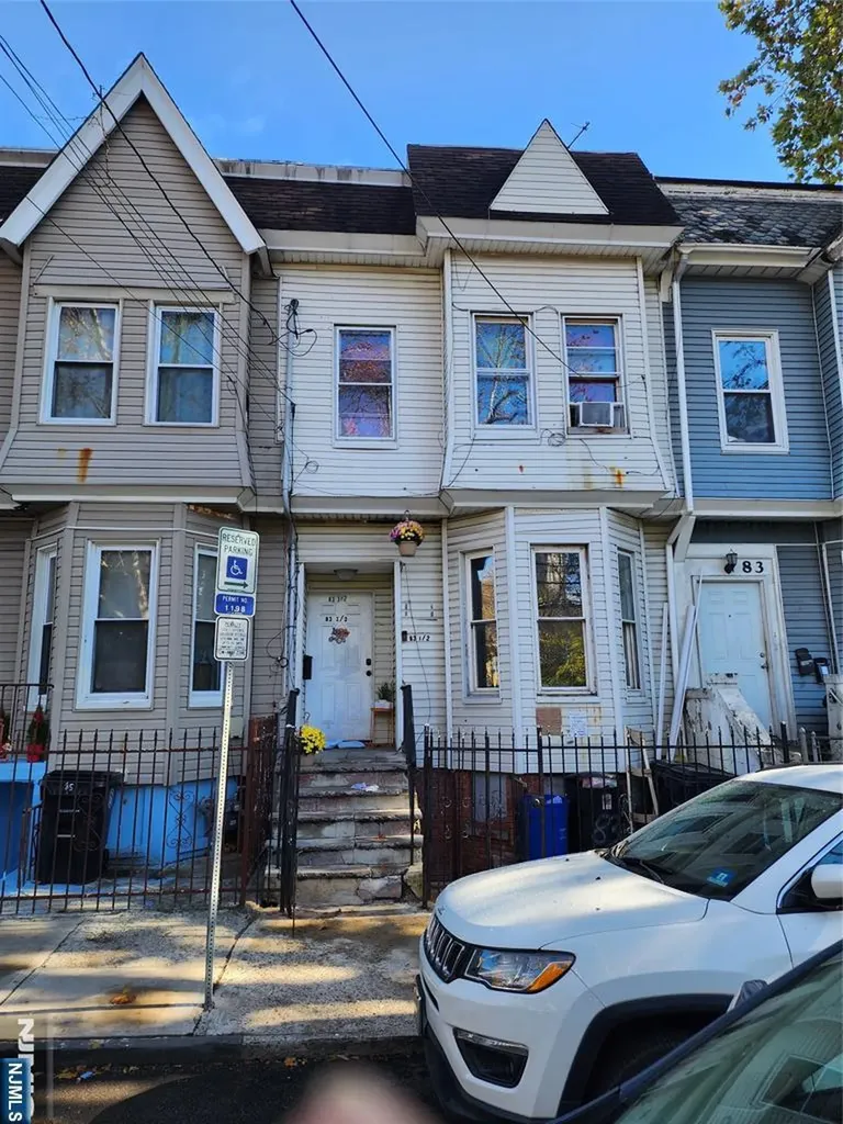 83 Garside Street Newark NJ 07104