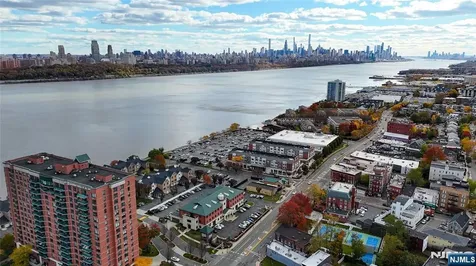 905 River Road Edgewater NJ 07020