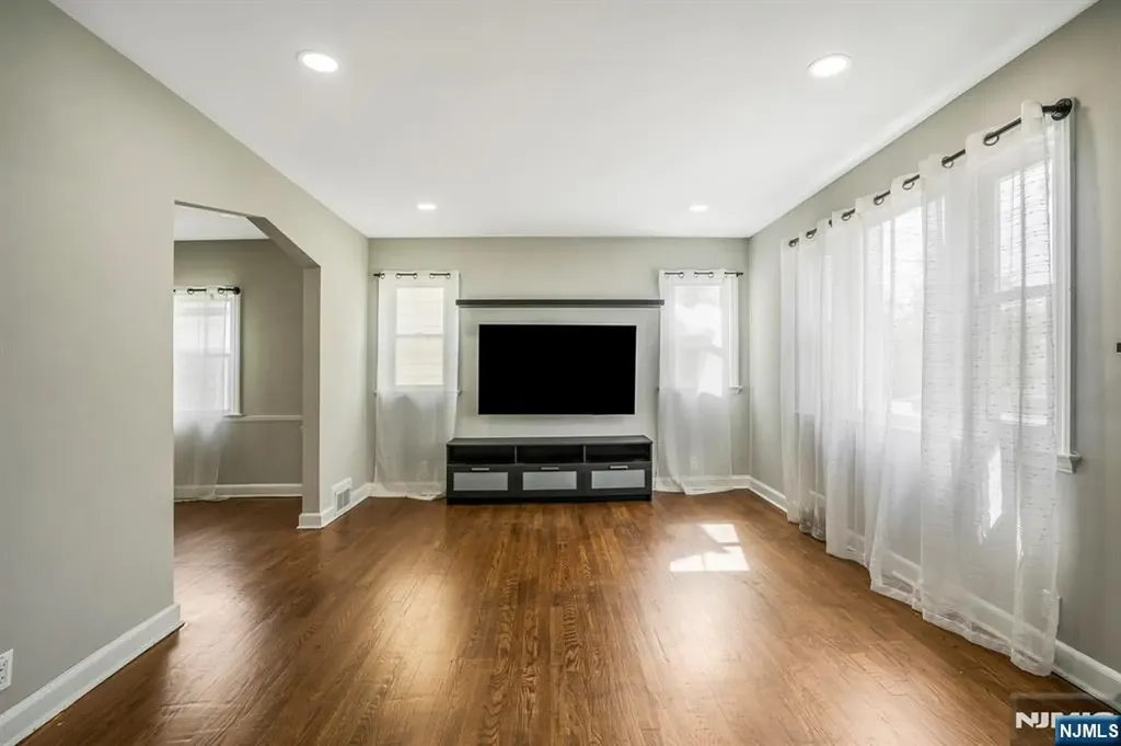 16 Pleasant Belleville NJ 07109